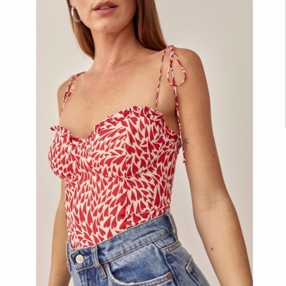 Reformation Tops - REFORMATION Novena Top in Love Heart Print size 2